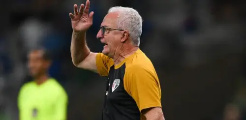 Dorival Júnior teve 21 escalações em 21 jogos pelo São Paulo