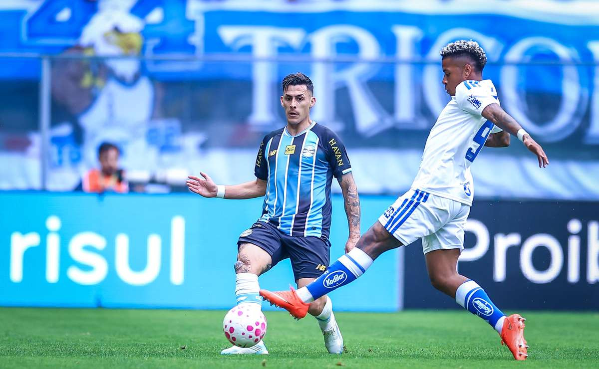 A vitória avassaladora do Cruzeiro no Grêmio esconde risco de punição no STJD por atraso na partida
