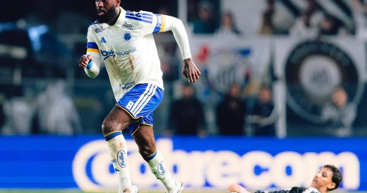Gerson acumula 34,8 km em cinco jogos e se destaca no setor tático do Cruzeiro