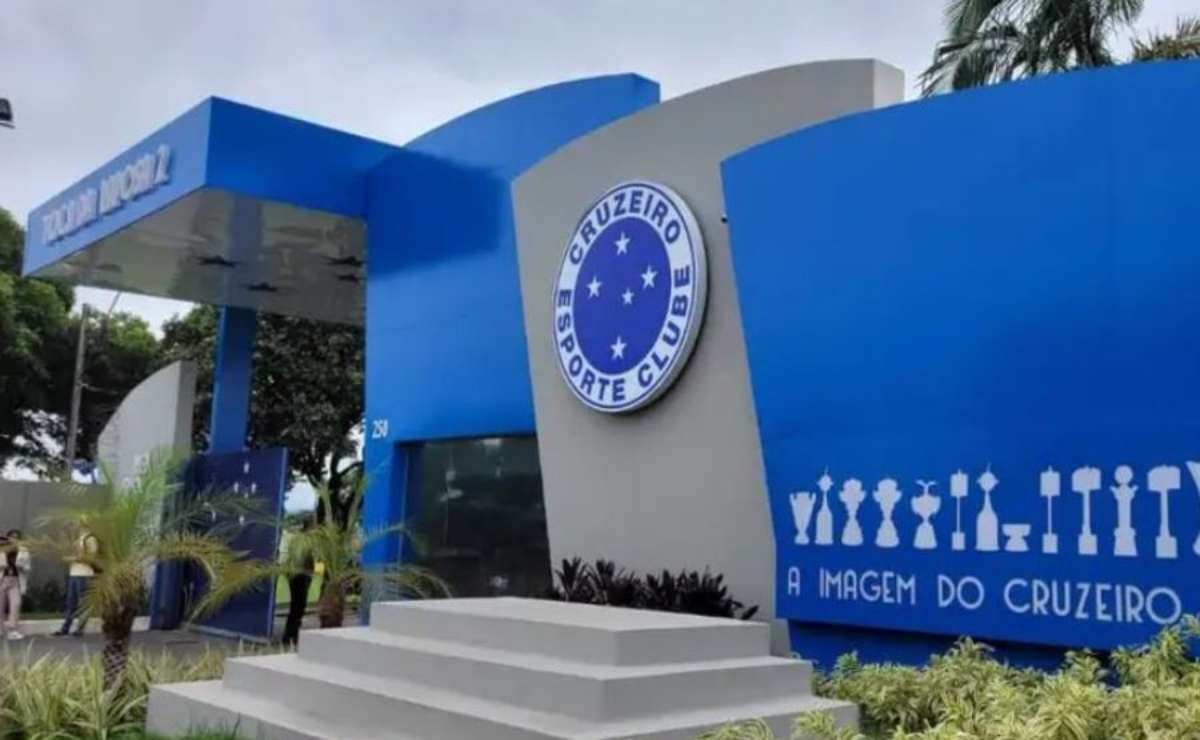 Dívida de R$ 18 milhões com o Grêmio acende alerta no Cruzeiro sobre a saúde financeira do clube