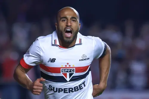 Lucas Moura antecipa retorno da lesão e tem data para voltar