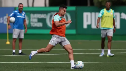 Paulinho avança na recuperação e pode ser reforço em retorno