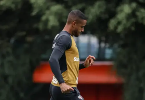 São Paulo busca manter evolução em sequência decisiva no Brasileirão