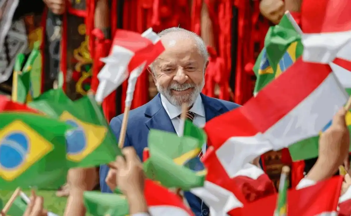 ONDA VERMELHA TOMA O BRASIL! Militância prepara mobilização gigante com mais de 500 atos pela reeleição de Lula