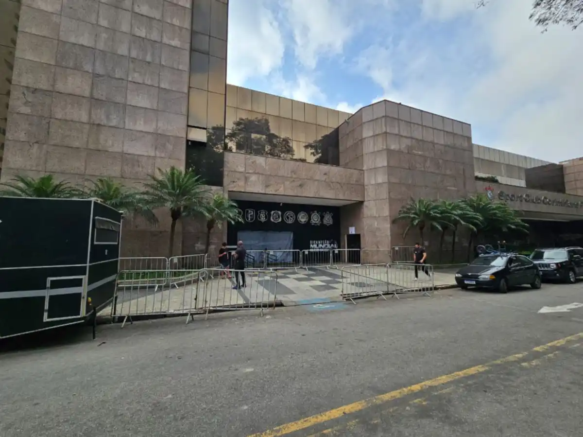 Corinthians adianta R$ 10 milhões da cota de direitos de transmissão negociada com FFU