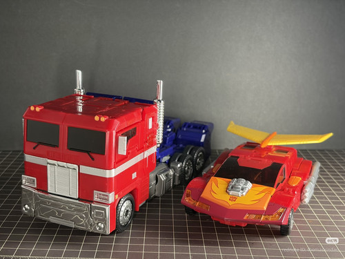 Takara Tomy Transformers MPG 20 Hot Rod Style Gen 11.jpg