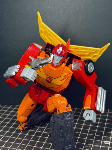Takara Tomy Transformers MPG 20 Hot Rod Style Gen 07.jpg