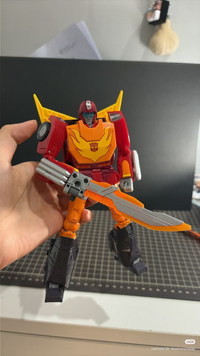 Takara Tomy Transformers MPG 20 Hot Rod Style Gen 13.jpg