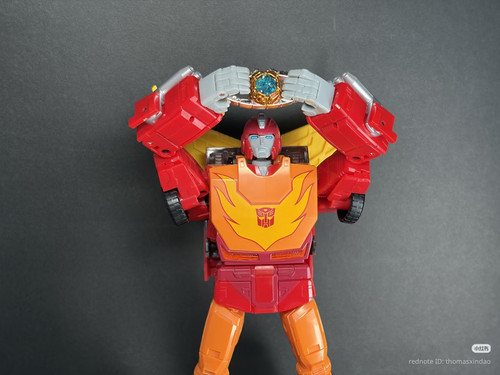 Takara Tomy Transformers MPG 20 Hot Rod Style Gen 08.jpg