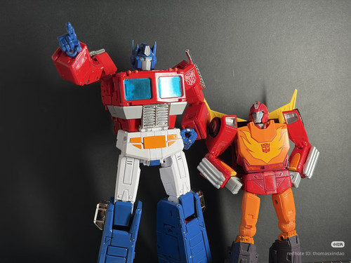 Takara Tomy Transformers MPG 20 Hot Rod Style Gen 08d.jpg