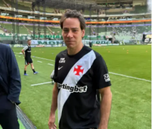 Crise nos bastidores? Oposição cobra saída de Lamacchia do Palmeiras