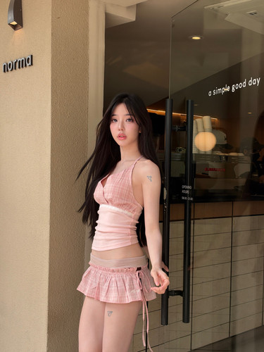0bbbcccc31d6fd8946272c79d8a19bae.jpg