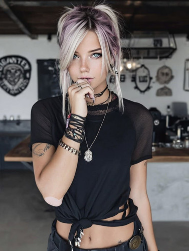 Female Tattooed Fullbody photo reference.jpg