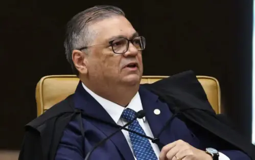 Dino dá prazo de 90 dias para revisão das regras da CVM após falhas reveladas pelo caso Master