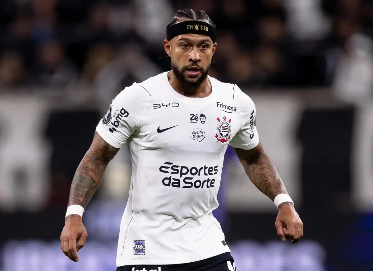 Memphis Depay reencontra a Fiel na Arena após trauma na Libertadores e vive pressão