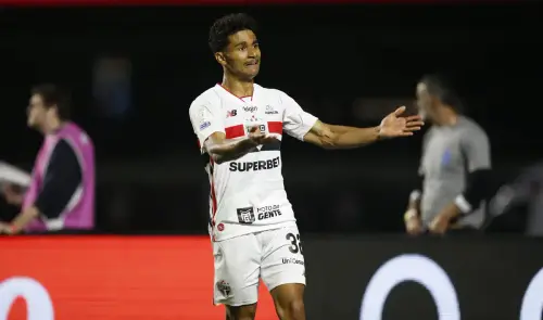 Reforço estreia como titular e se destaca em vitóra do São Paulo