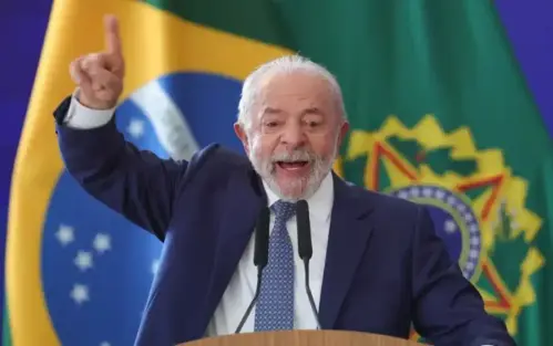 Lula exalta votação da PEC da Segurança na CCJ do Senado: "Vamos libertar as comunidades do domínio do crime"