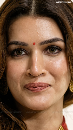 kriti 786343464503.jpg