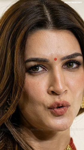 kriti 786343464505.jpg