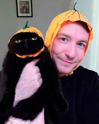 pet halloween costumes 43 6530fbc675799 700.jpg