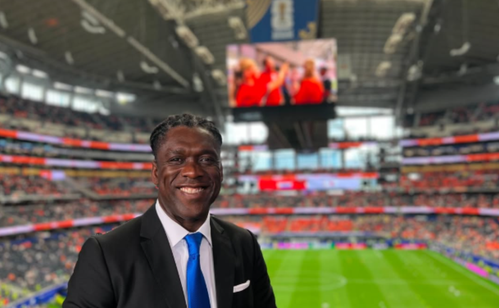 Seedorf assume o Corinthians em meio a crise