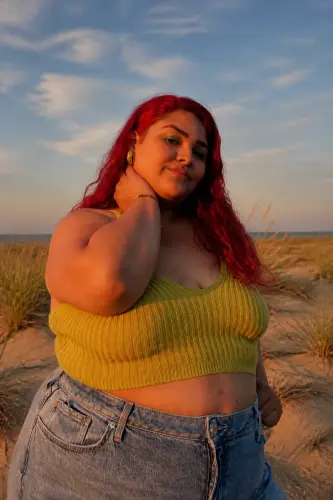 tummy friendly plus size summer outfits over 40 8 effortless beachy crop top 1791868399.webp