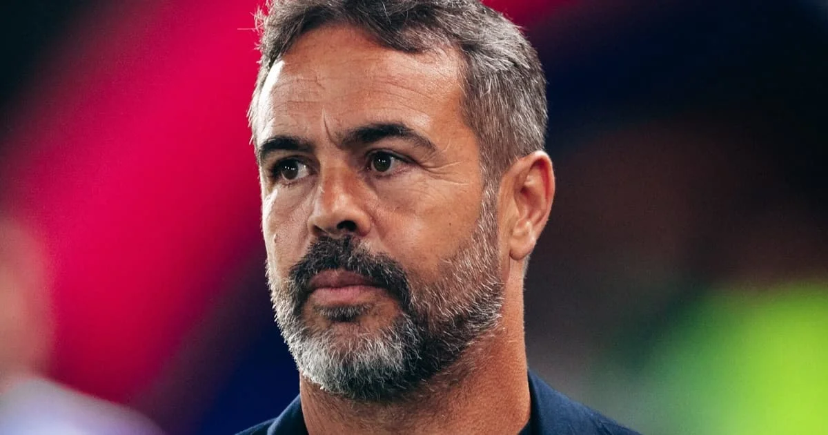 Cruzeiro expõe crise defensiva ao ceder 4 gols e perde chance de encostar no G-4