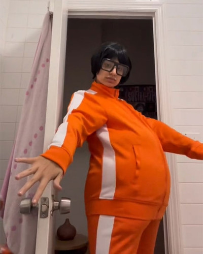 unattractive halloween costumes 2 653f88bfb874e 700.jpg