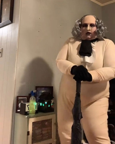 unattractive halloween costumes 653f9db461d76 700.jpg