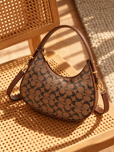 Why Brown Hobo Bags Are the Perfect Everyday Fashion Accessory.png