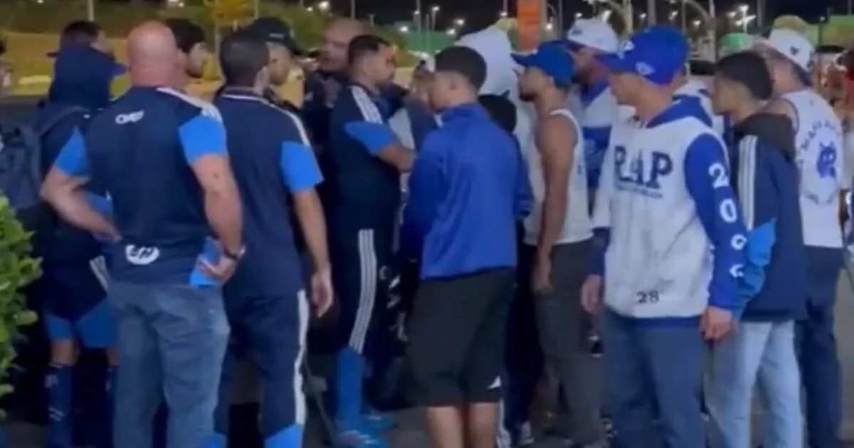 Descontentamento da torcida pressiona o Cruzeiro após sexta derrota consecutiva na temporada