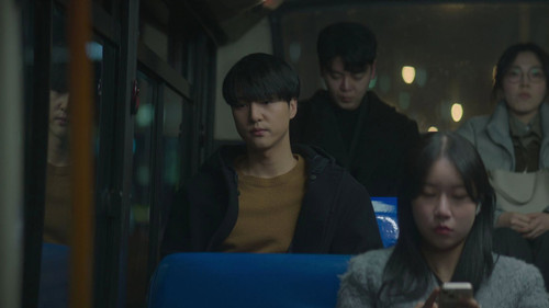 Doona 1x8.jpg