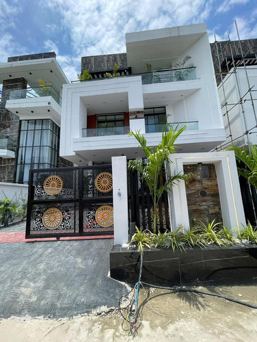 Construction of a Luxury 6-Bedroom Contemporary Home with Cinema, Swimming Pool & Rooftop Terrace in Chevron, Lekki, Lagos State