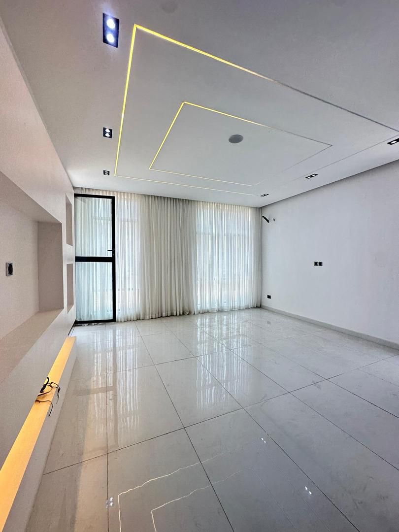 Luxury 5-Bedroom Fully Detached Residence - Kitchen and utility fittings view 12