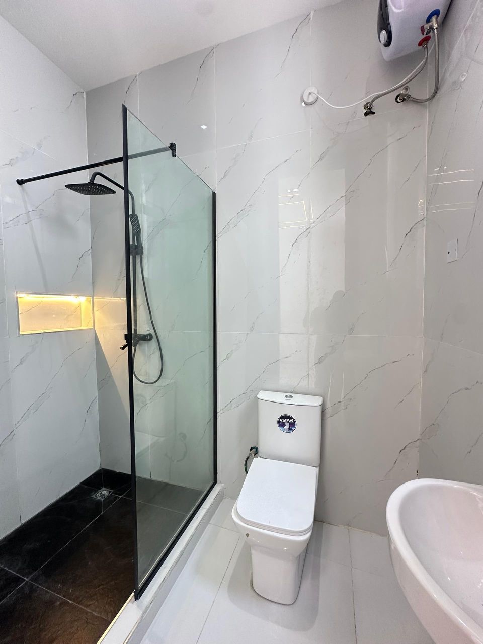 Luxury 5-Bedroom Fully Detached Residence - Balcony and perimeter view 18