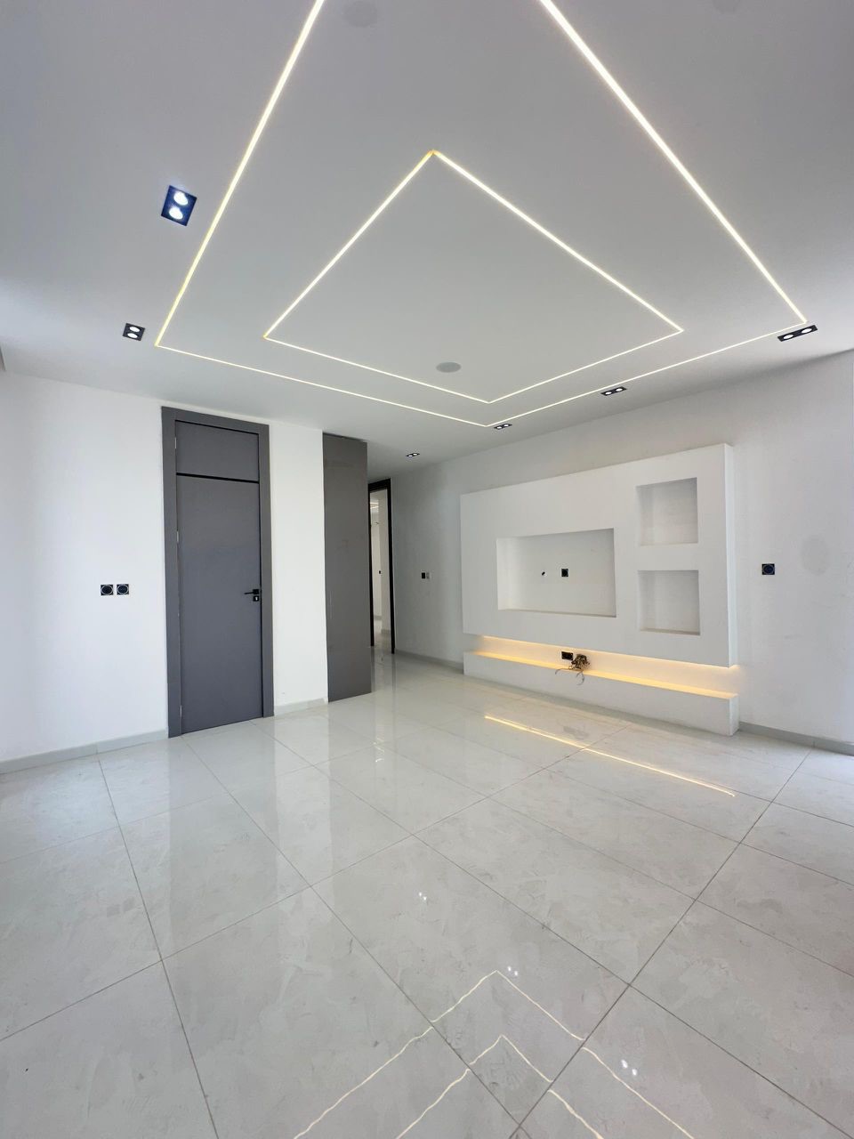 Luxury 5-Bedroom Fully Detached Residence - Staircase and corridor view 15