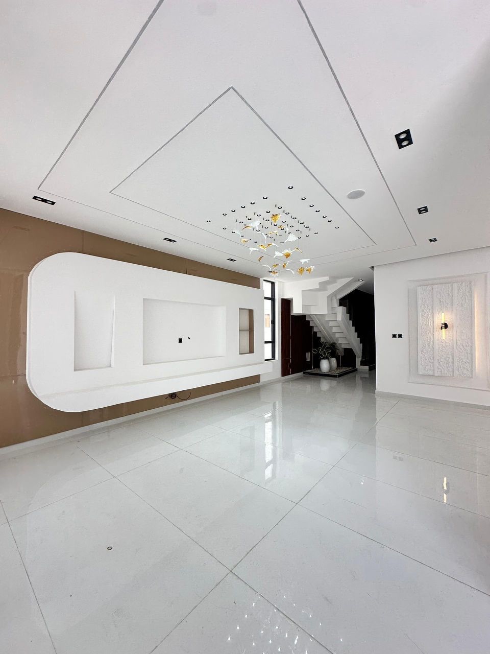 Luxury 5-Bedroom Fully Detached Residence - Lighting and ceiling details view 16
