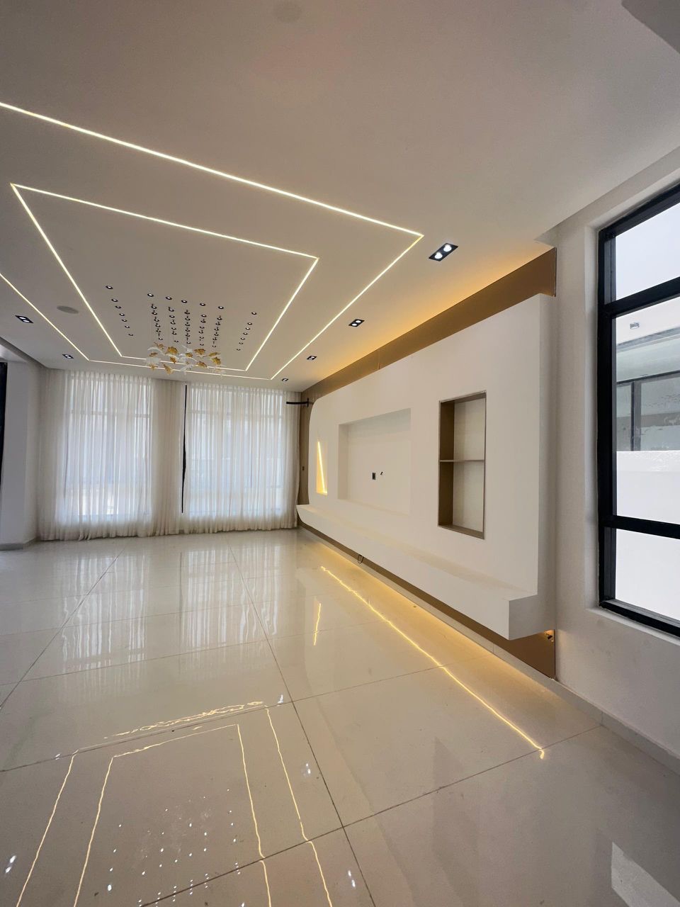 Luxury 5-Bedroom Fully Detached Residence - Architectural view 1