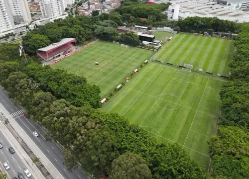 Não foi a primeira vez: Ex-técnicos já criticaram o gramado do CT do São Paulo