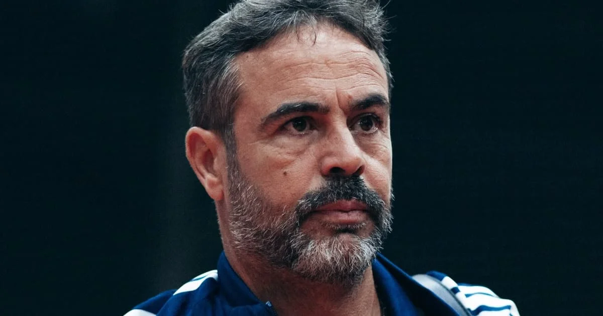 Mudança tática de Artur Jorge falha e Cruzeiro é atropelado pelo Bragantino na luta pelo G-4