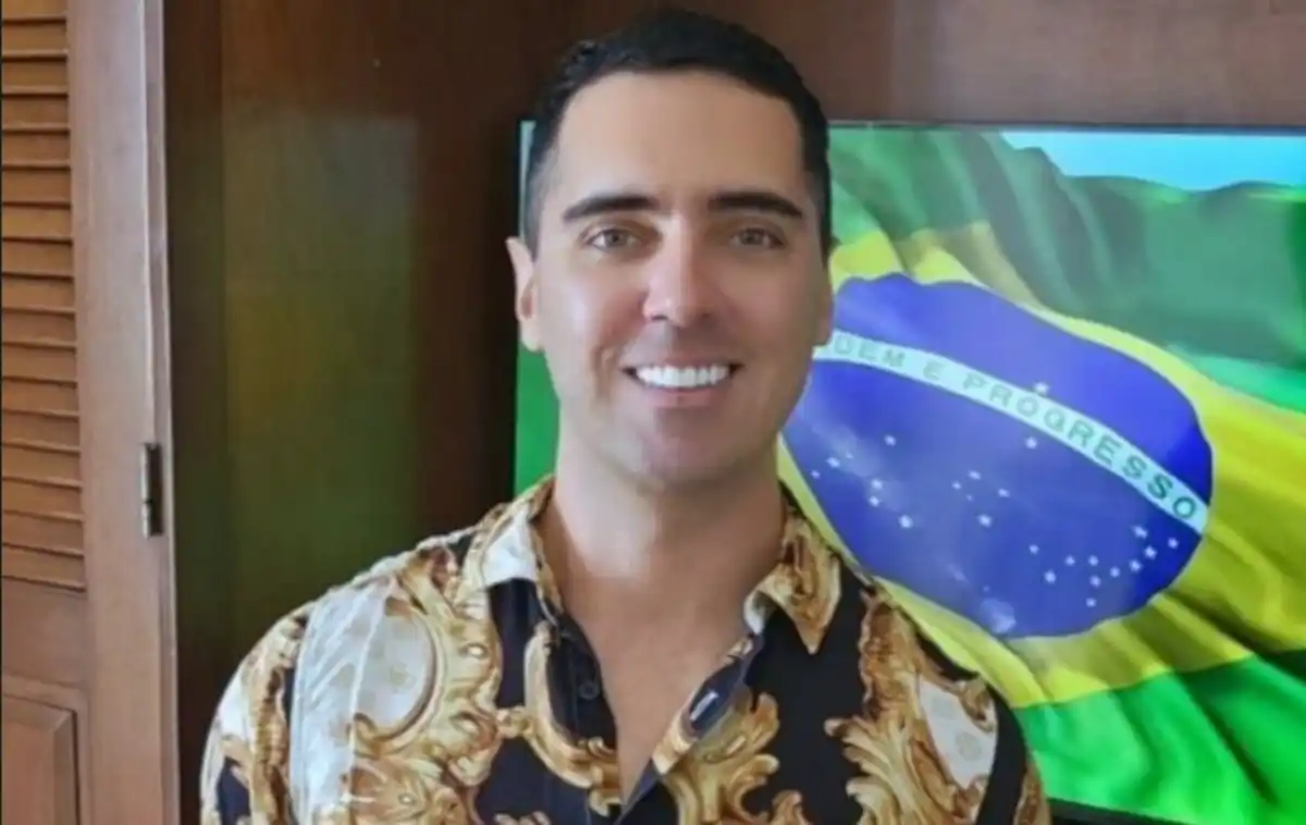 Thiago dos Reis vence tentativa de censura de Luciano Hang na Justiça
