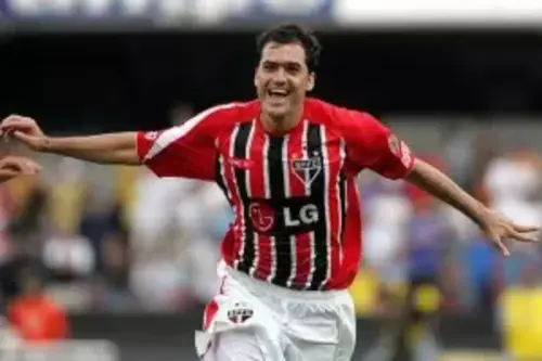 Ex-São Paulo revela se aceitaria comandar o São Paulo como técnico