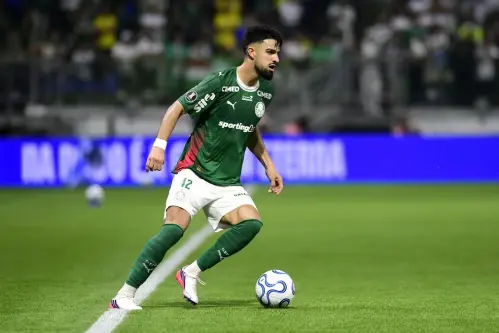 Flaco Lopez atinge valor de R$ 318,5 milhões e se torna o jogador mais valioso do país