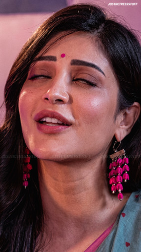 shruti 789564345806.jpg