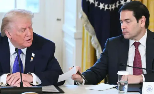 Senadores dos EUA cobram Rubio e exigem garantia de que governo Trump respeitará eleição no Brasil