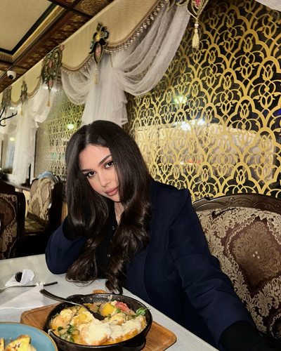 Красивый вечер в красивом заведении🤎@efsanekafe.jpg