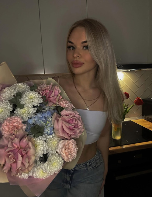 С 8 марта 💐♥️.jpg