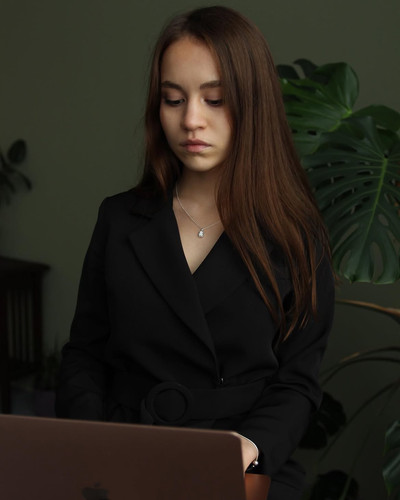 Онлайн школы👩🏻 💻Я невероятно счастлива, что могу быть частью такого глобального процесса! Сей.jpg