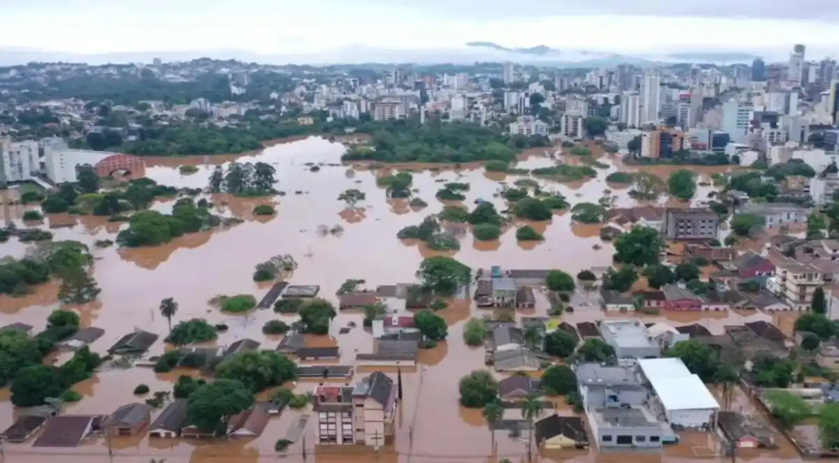 Temporal no RS afeta 50 mil pessoas e provoca apagões e inundações nos rios Taquari e Jacuí