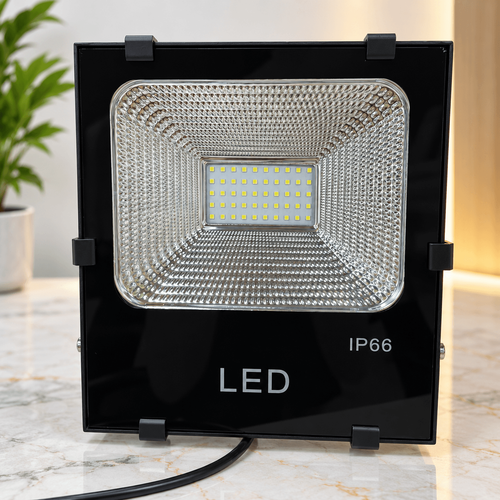 Den Pha Led Chieu Sang Ngoai Troi CTL102F 100W LED150 WW NW CW 220 240V 15000lm (8).png